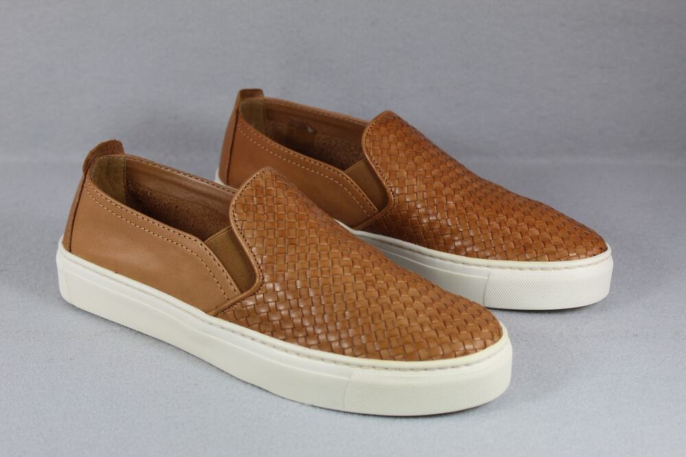 The Flexx Sneak Name Slip On Leather Sneakers Women's 8.5 Comfort